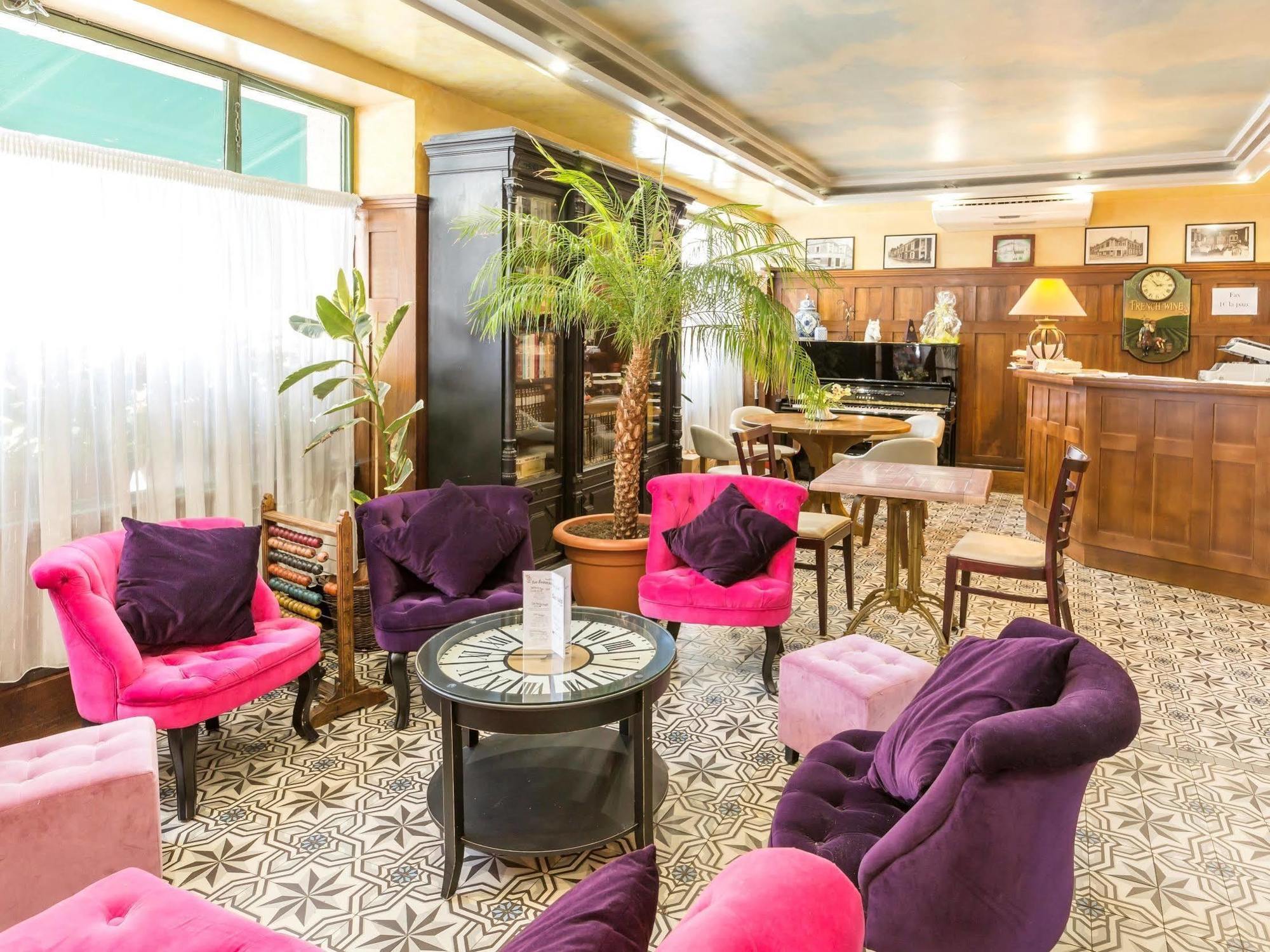 Logis Hotel D'Angleterre Saint-Calais Buitenkant foto
